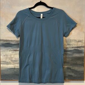 Athleta Blue Momentum Seamless Tee